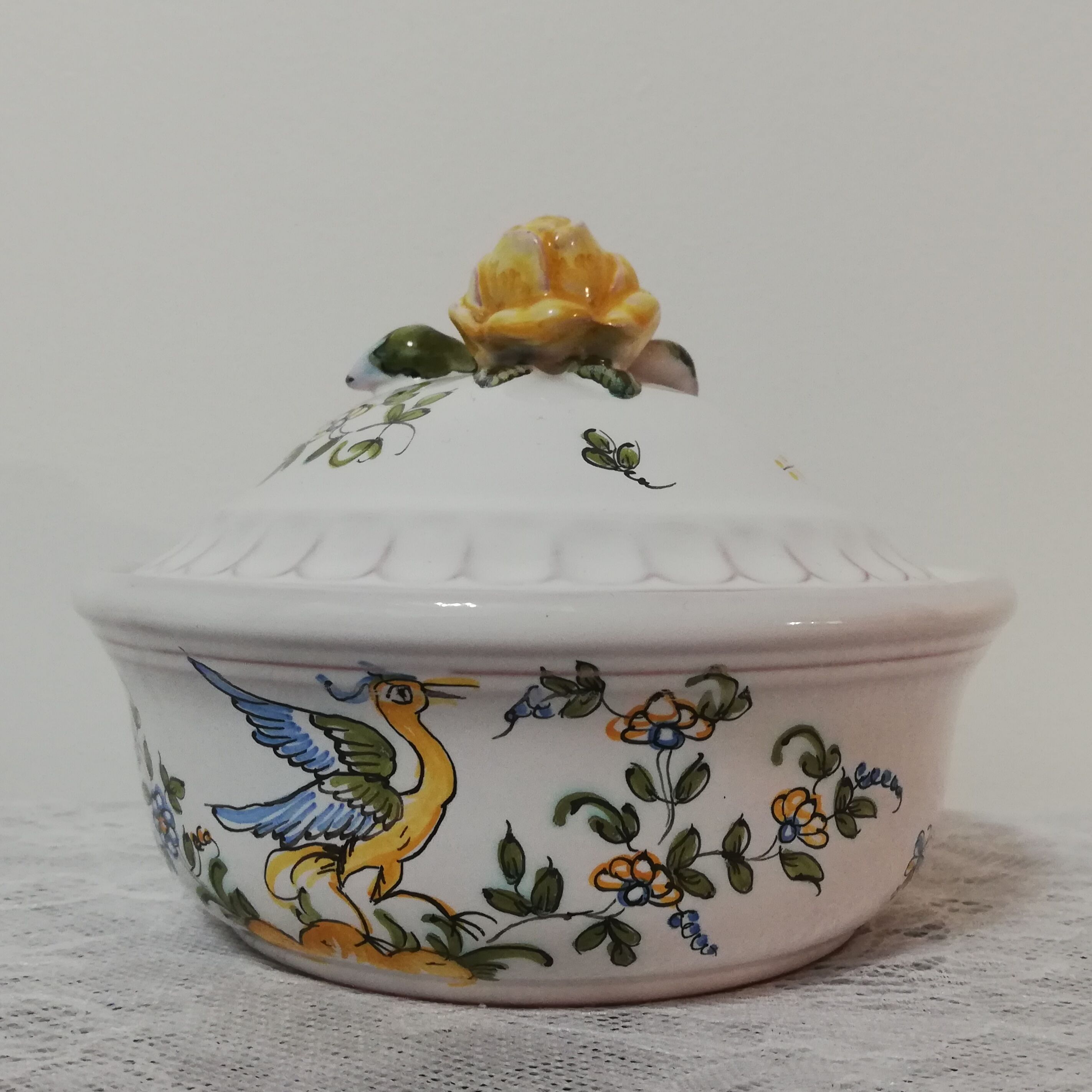 Bonbonnière in Moustiers earthenware