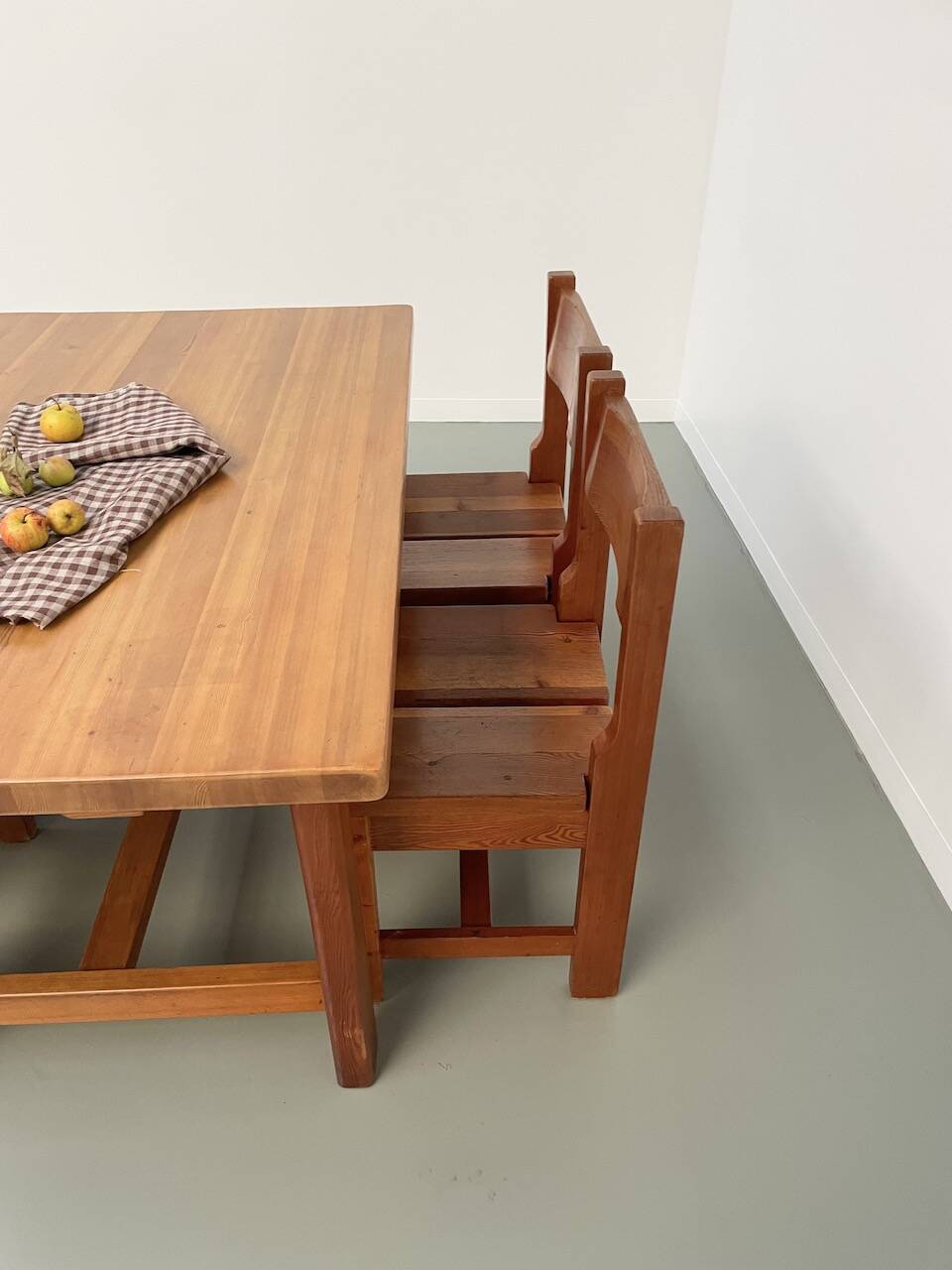 Set of table and 4 chairs, 60s mountain furniture