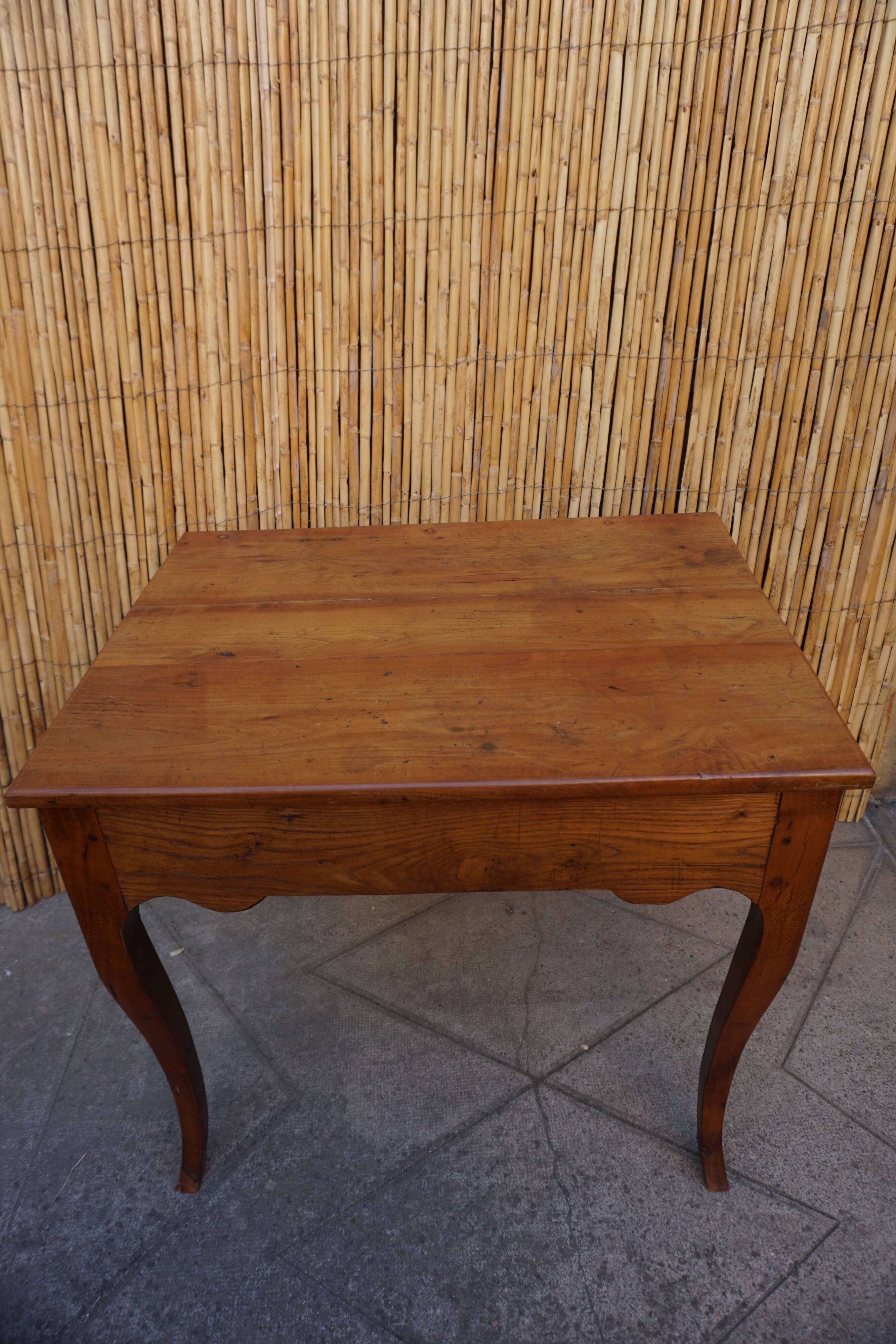 Table de taverne ou d'auberge du 18° siècle