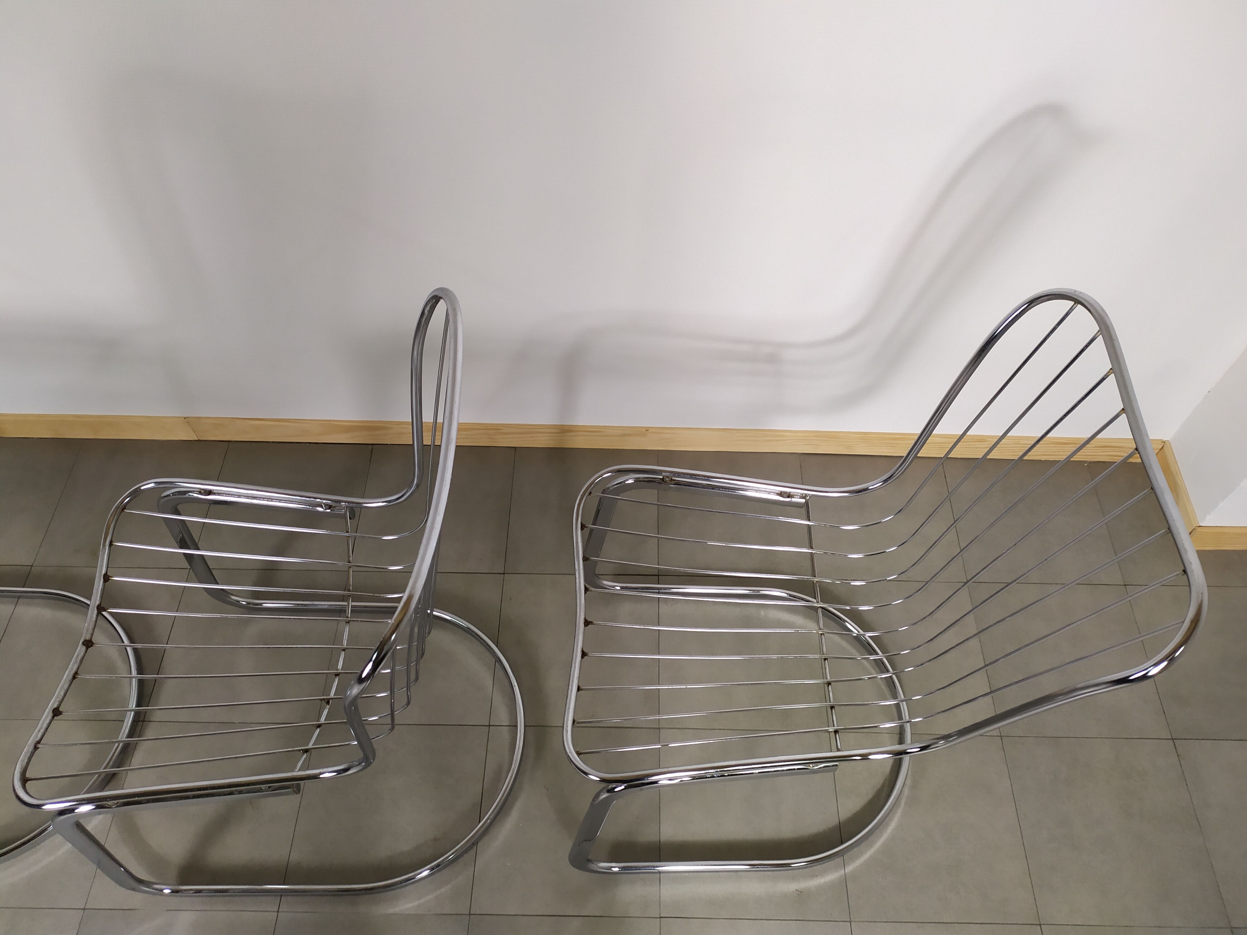 Lot de 4 chaise design en métal chromé années 70
