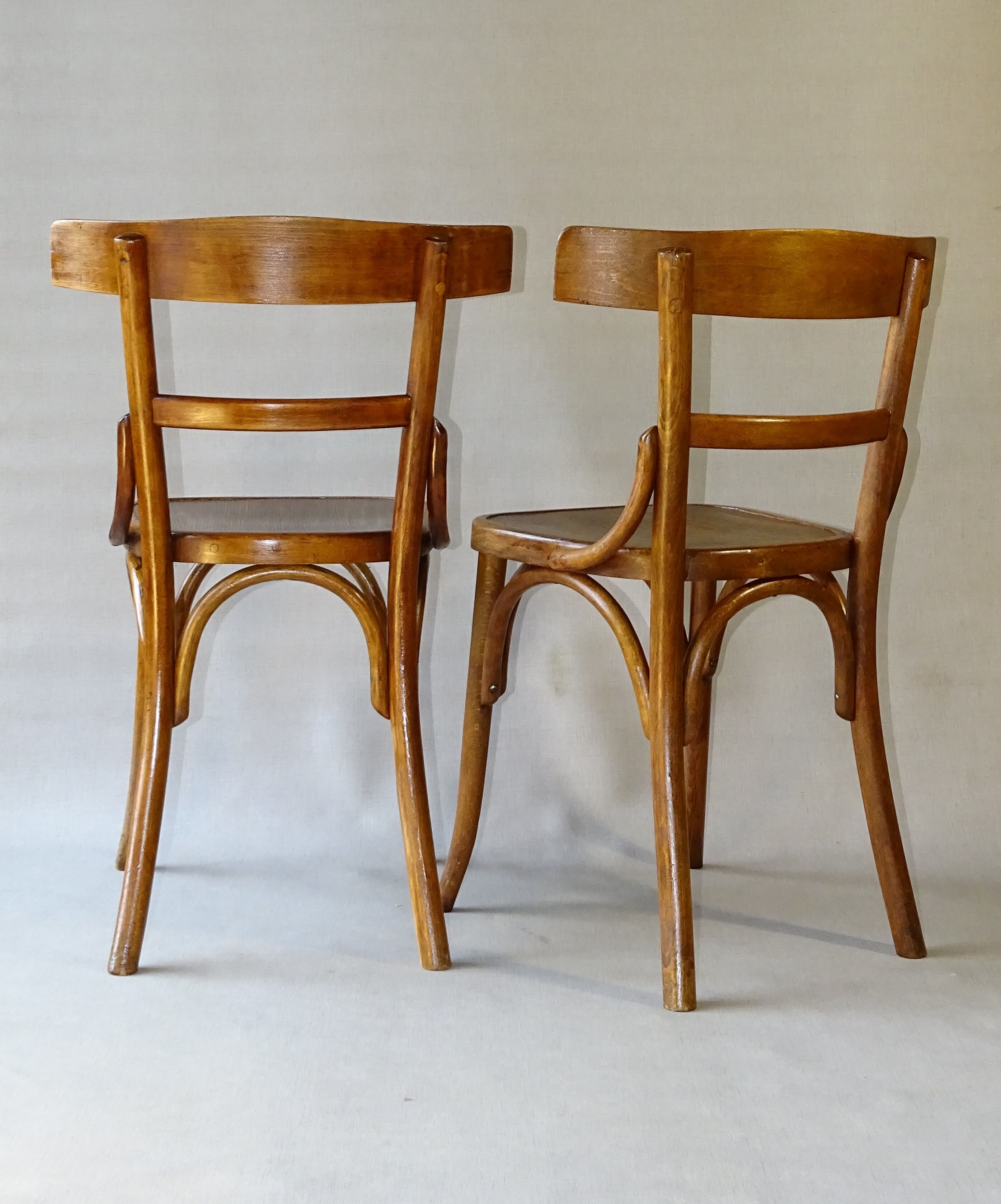 2 chaises bistrot par Fischel 1930 assises bois