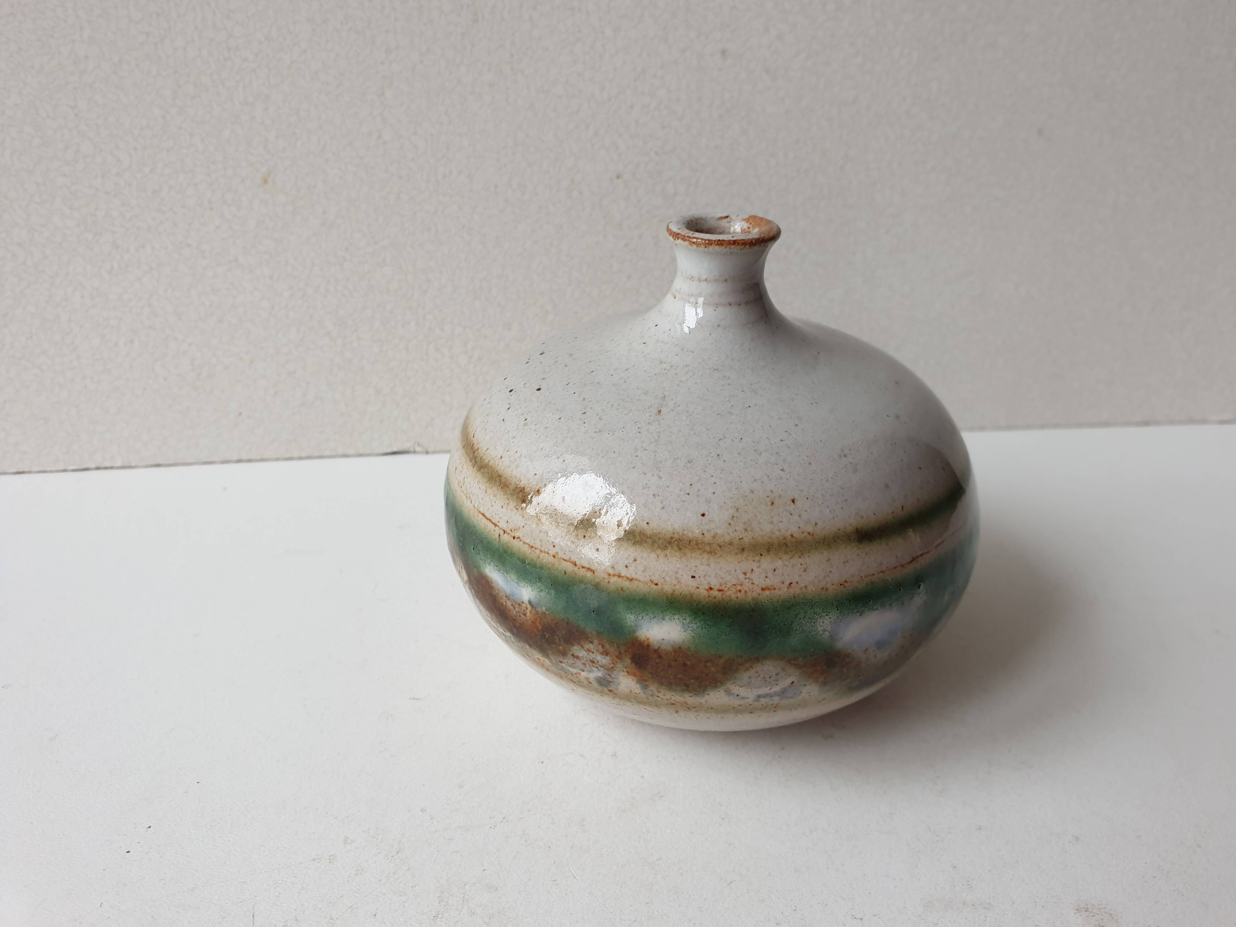 Single-flower vase signed Voldemar Volkoff Vallauris