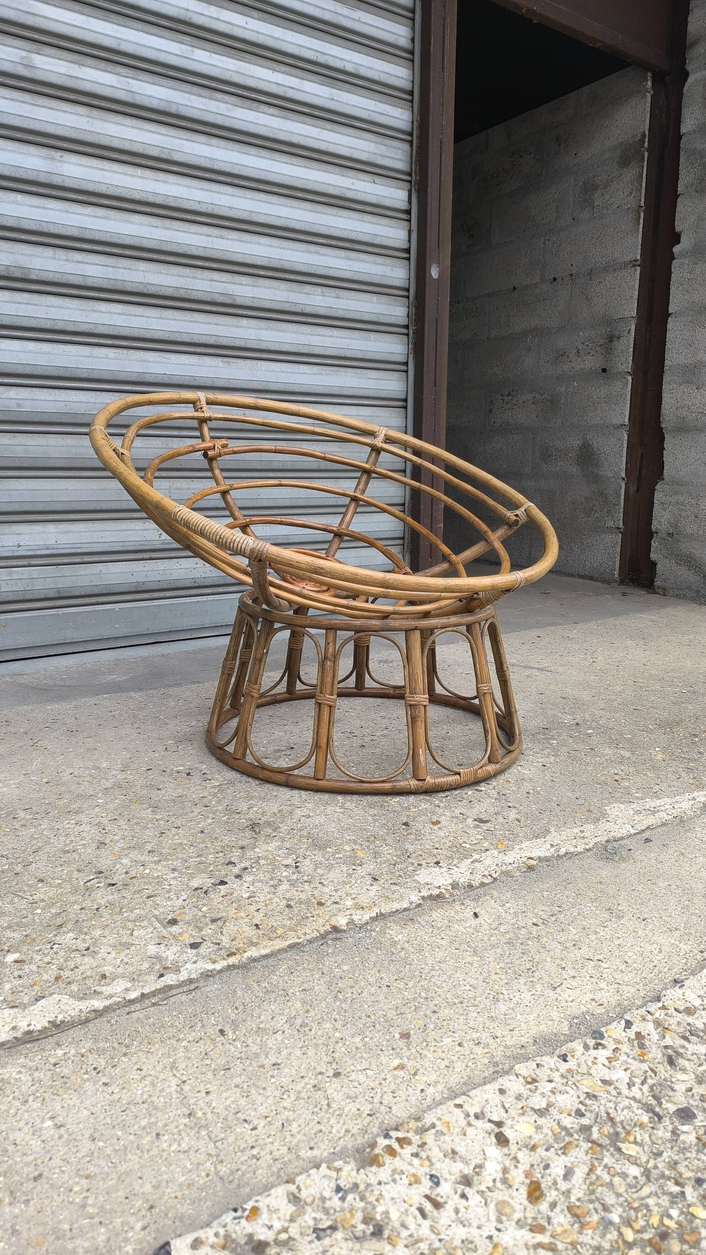 Papasan loveseat chair in rattan, 1950