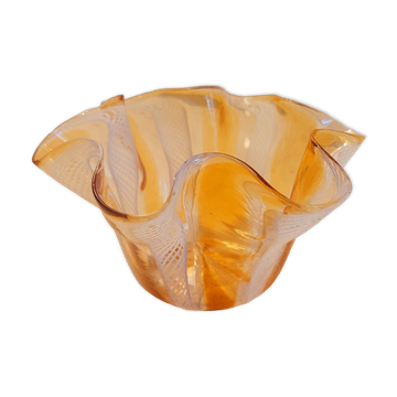 Small vintage handkerchief vase in Murano glass.