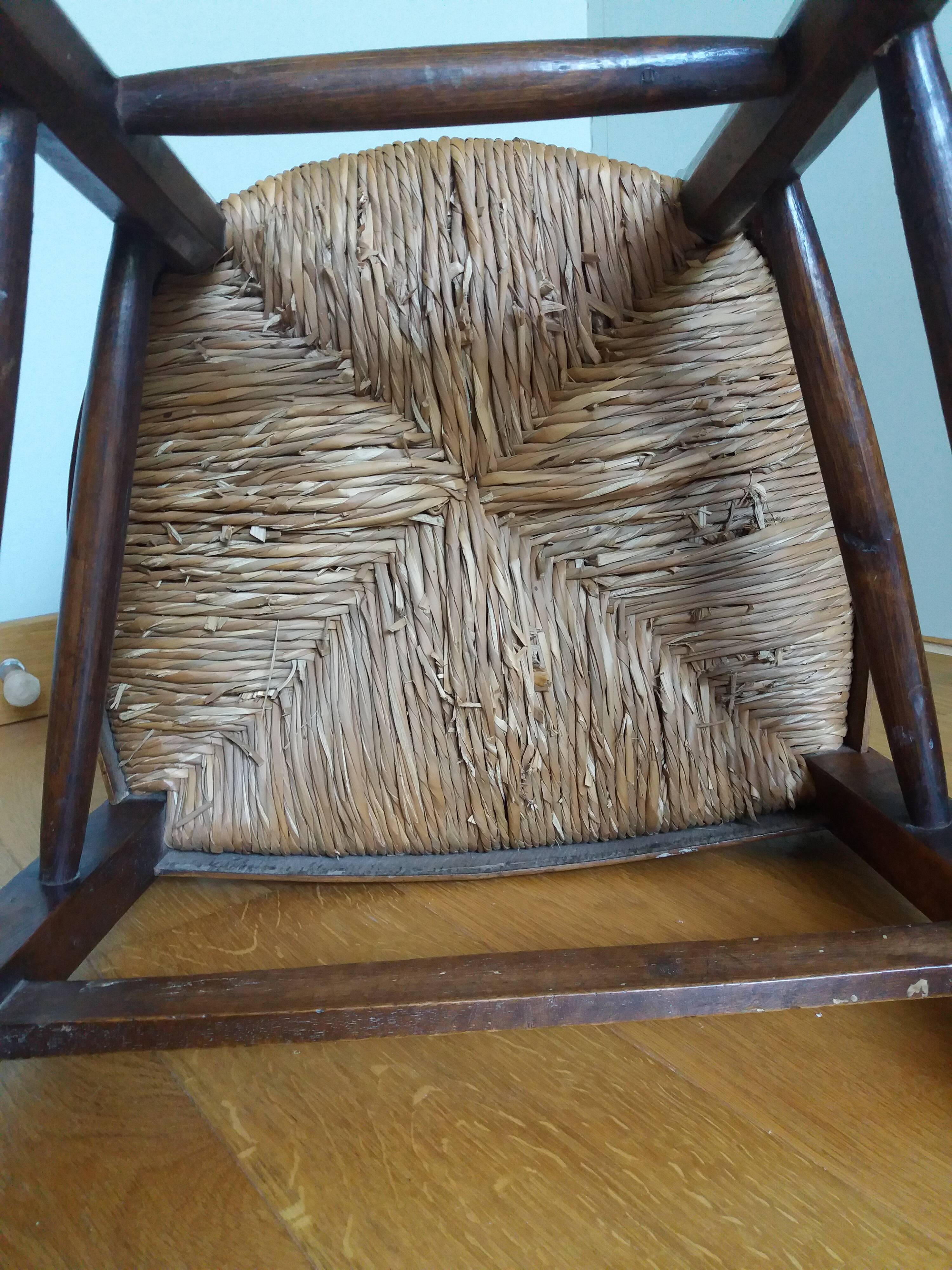 Antique mulched chair