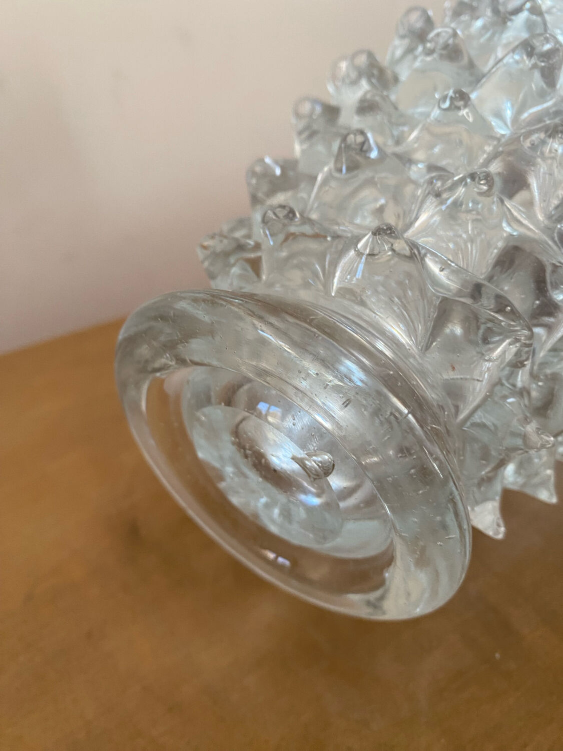 Large Rostrato vase in Murano glass by Ercole Barovier, Italy 1940.