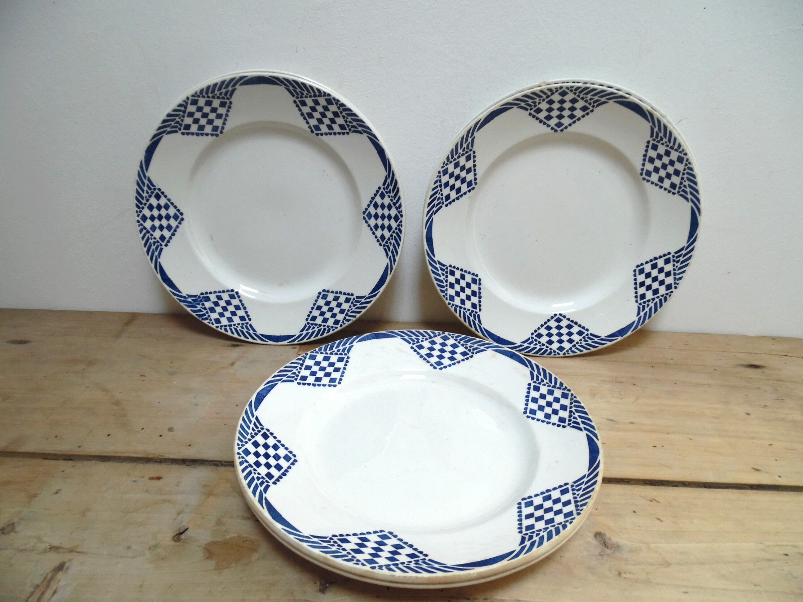 6 plates mill of wolves