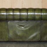 Chesterfield sofa in renovated leather, Regency style from the 1950s.