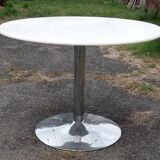 Round foot dining table chrome white tray