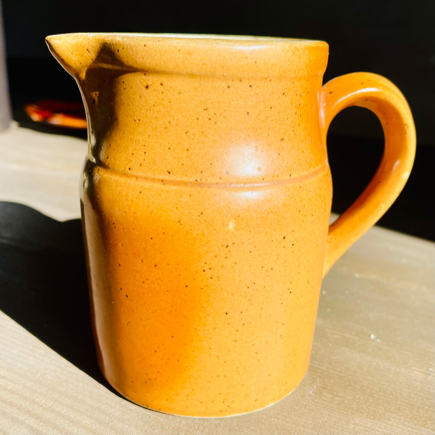 Digoin stoneware pot