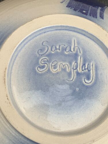 Saladier en céramique émaillée signée par la céramiste Sarah Semplay vintage