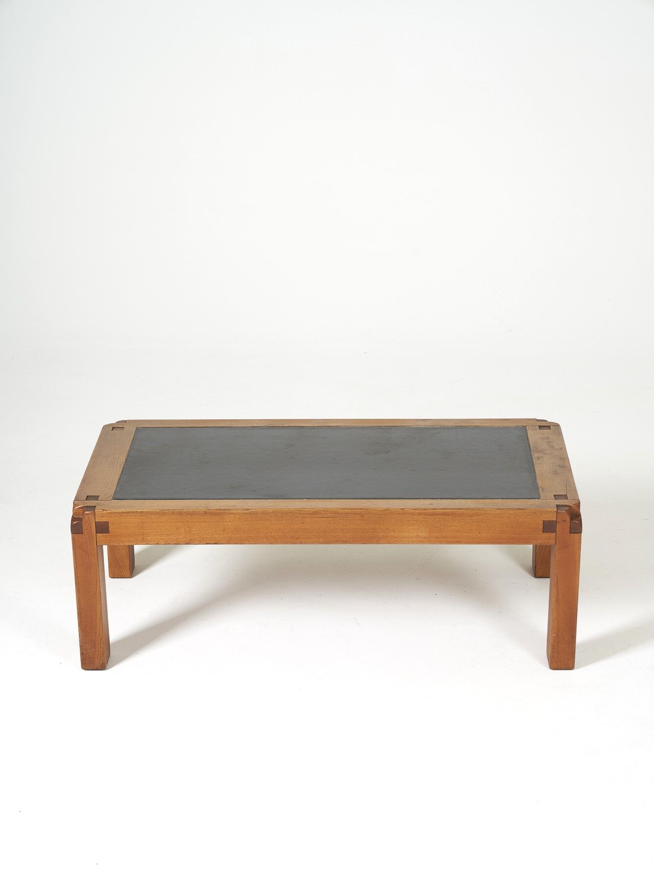 Table basse T.18 Pierre Chapo, France 1960s