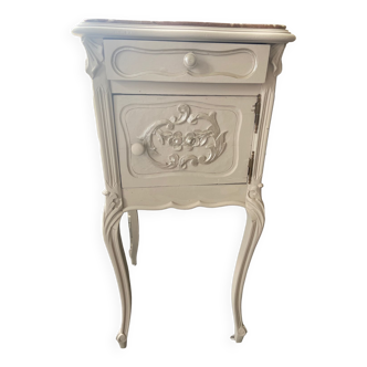 Bedside table