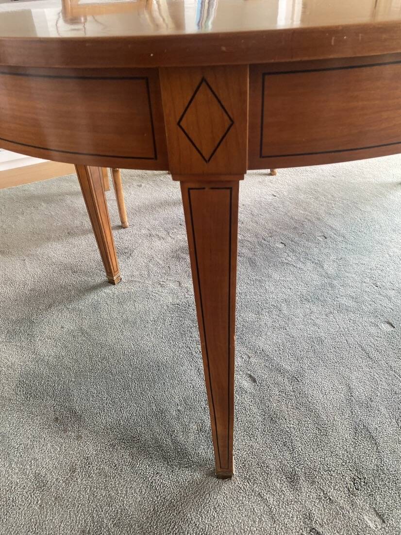 Table de salle à manger de style Directoire