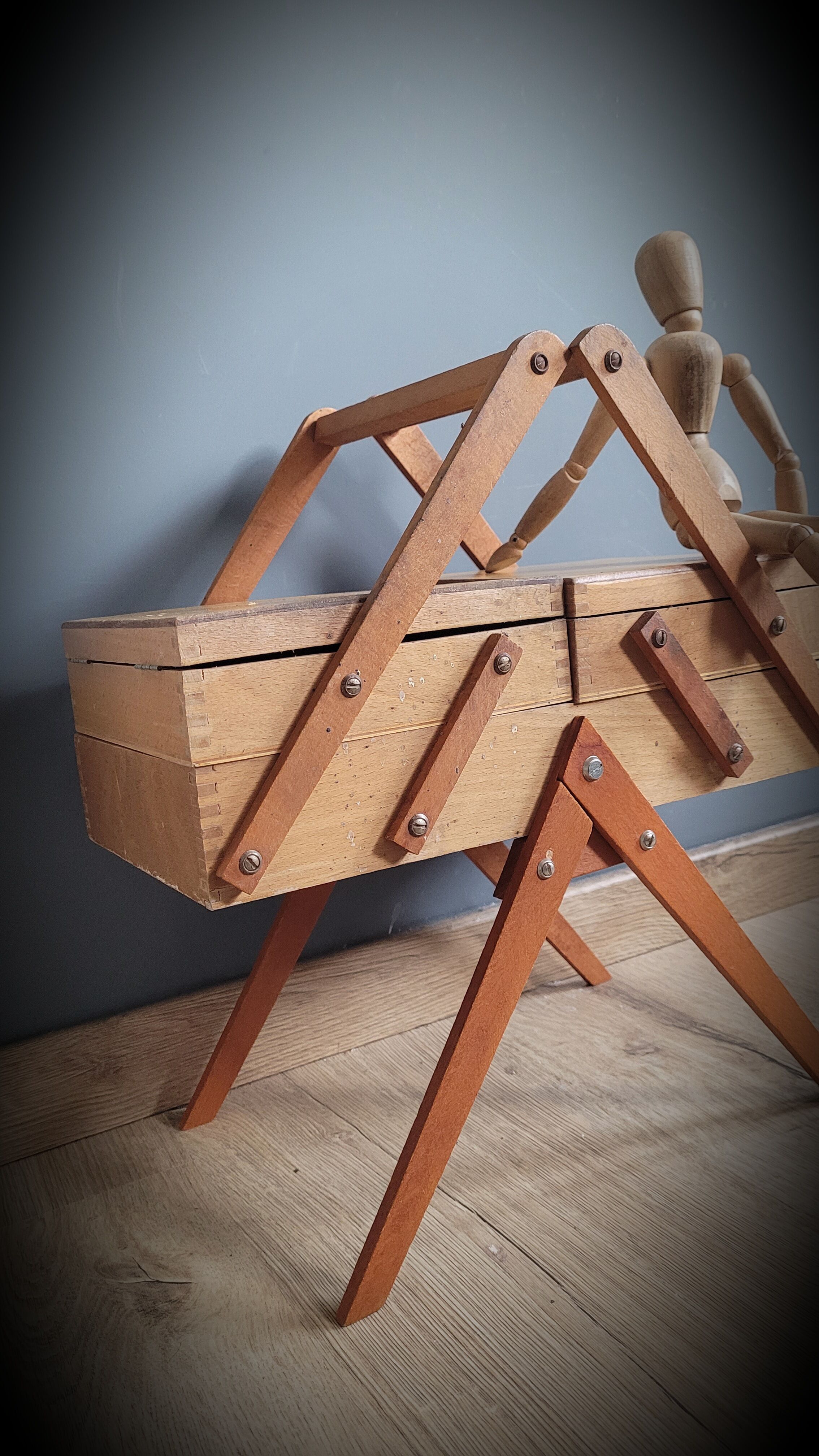 Standing seamstress 1