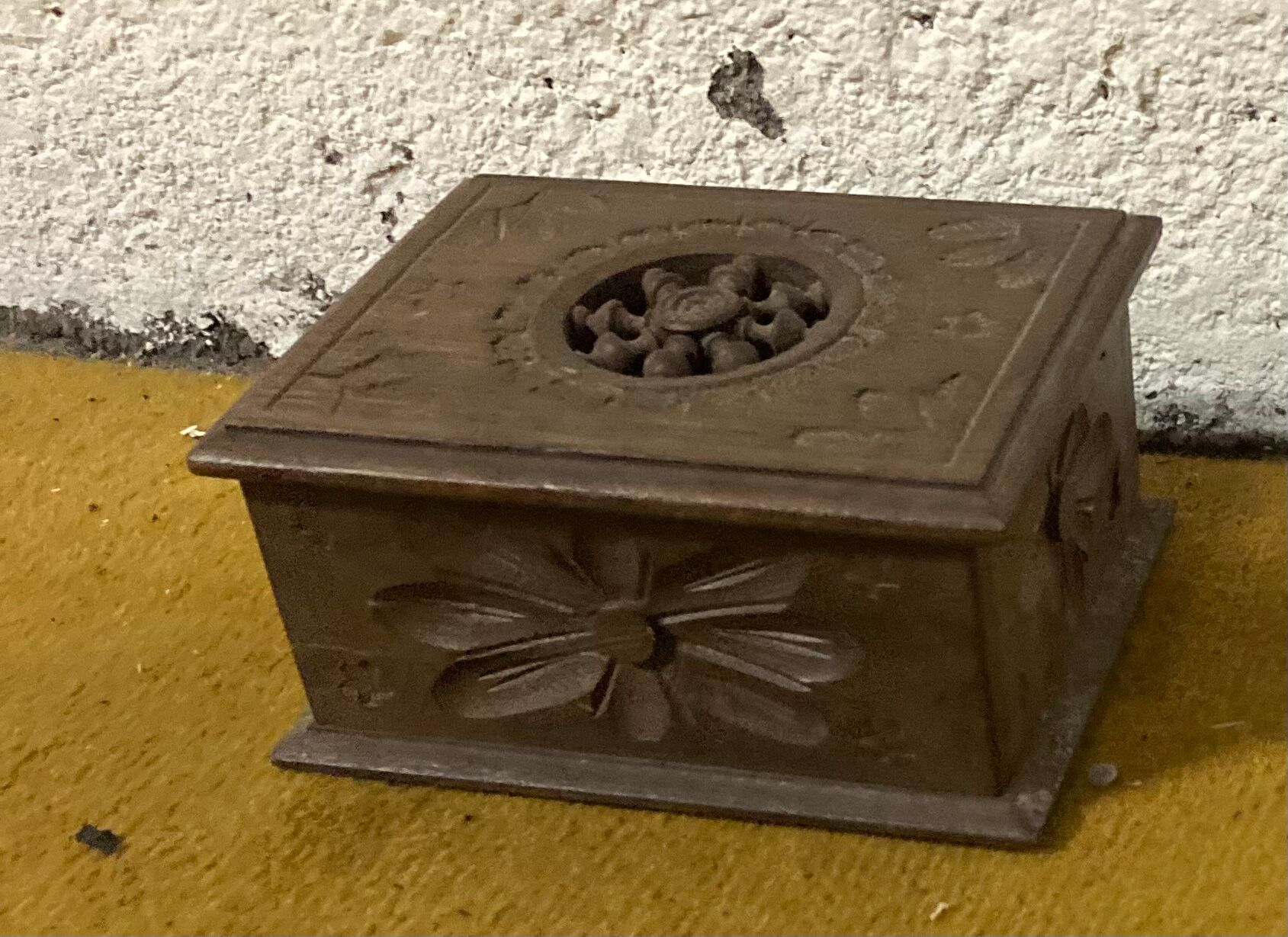Breton wooden box