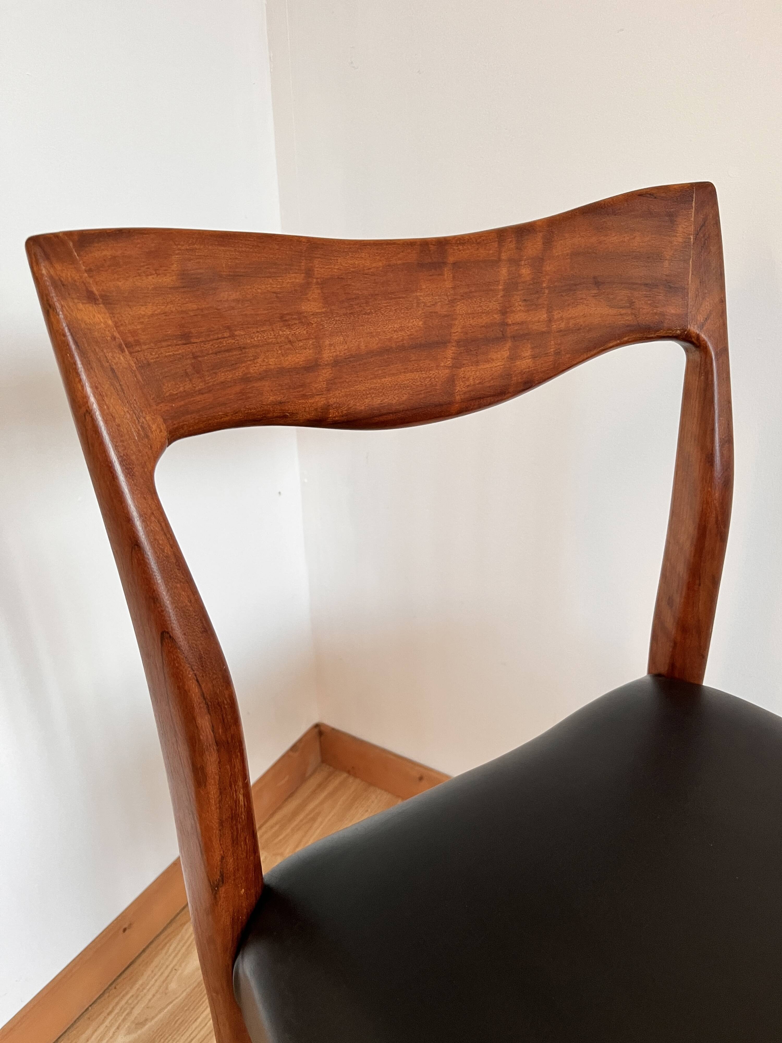 8 Scandinavian teak dining chairs