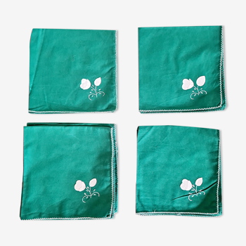 Lot de 8 serviettes vertes avec détails fleurs brodés
