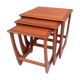 Tables gigognes