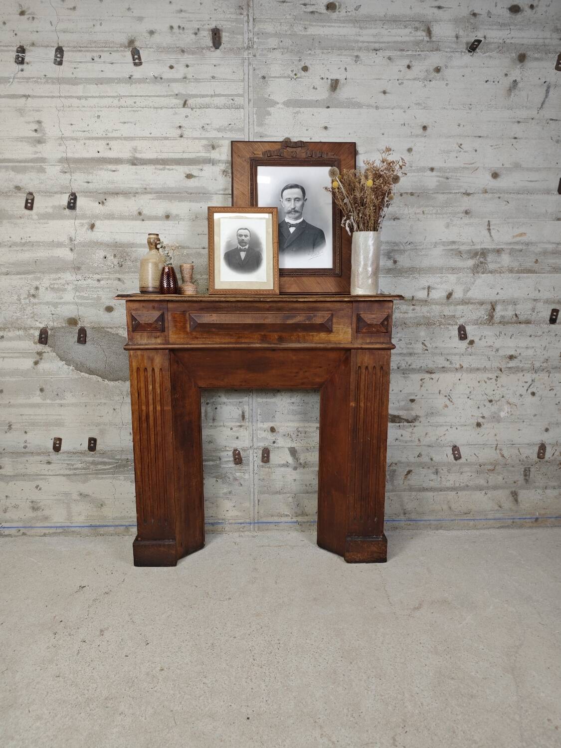 Wooden fireplace mantel