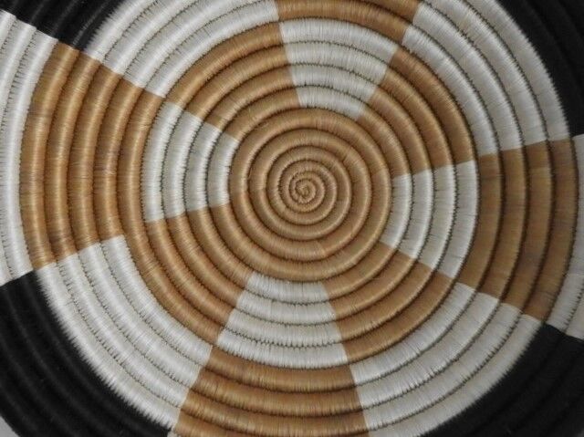 African mural basket