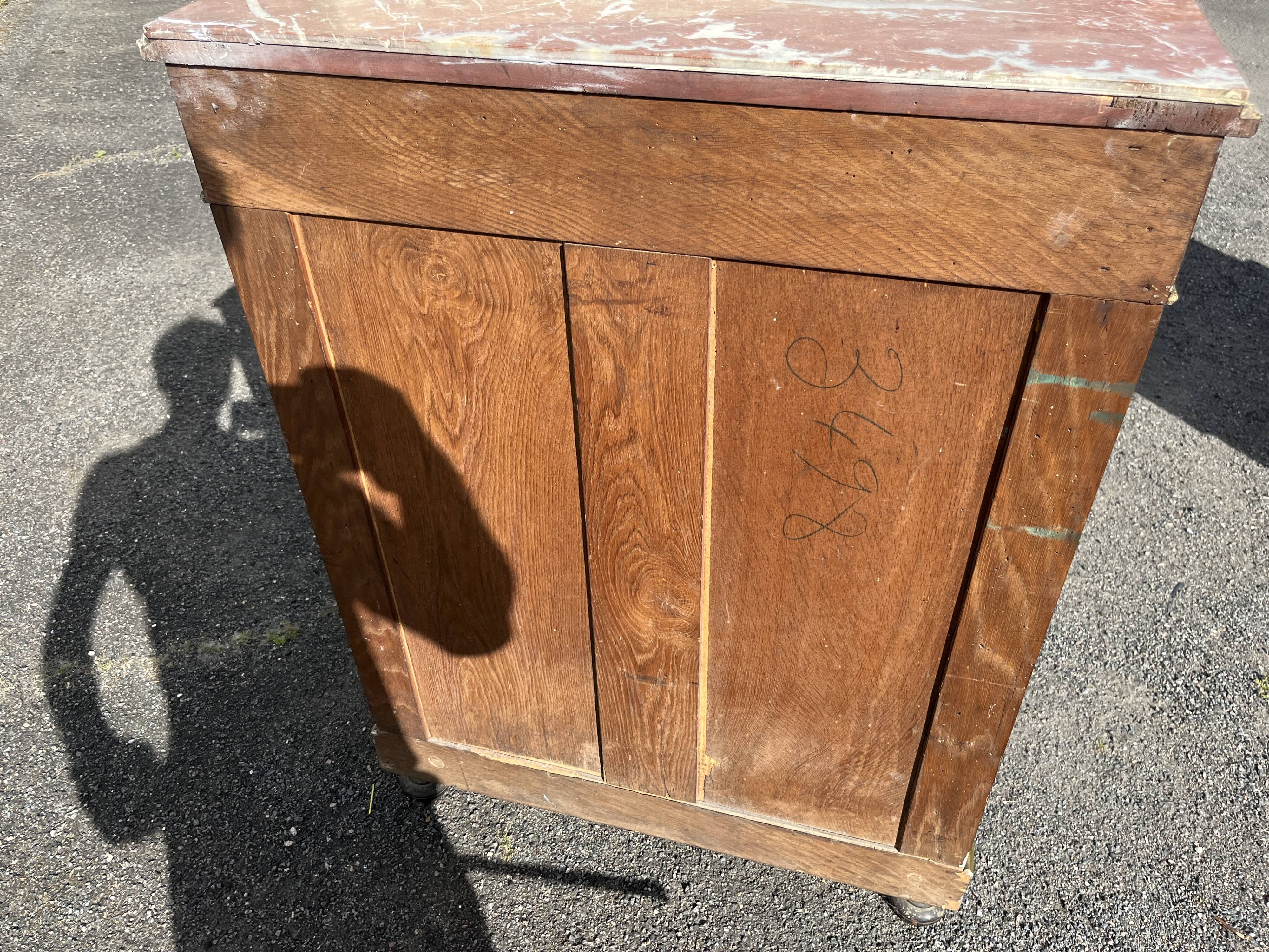 Support furniture with rosewood marquetry and marble top in the Napoléon III style.