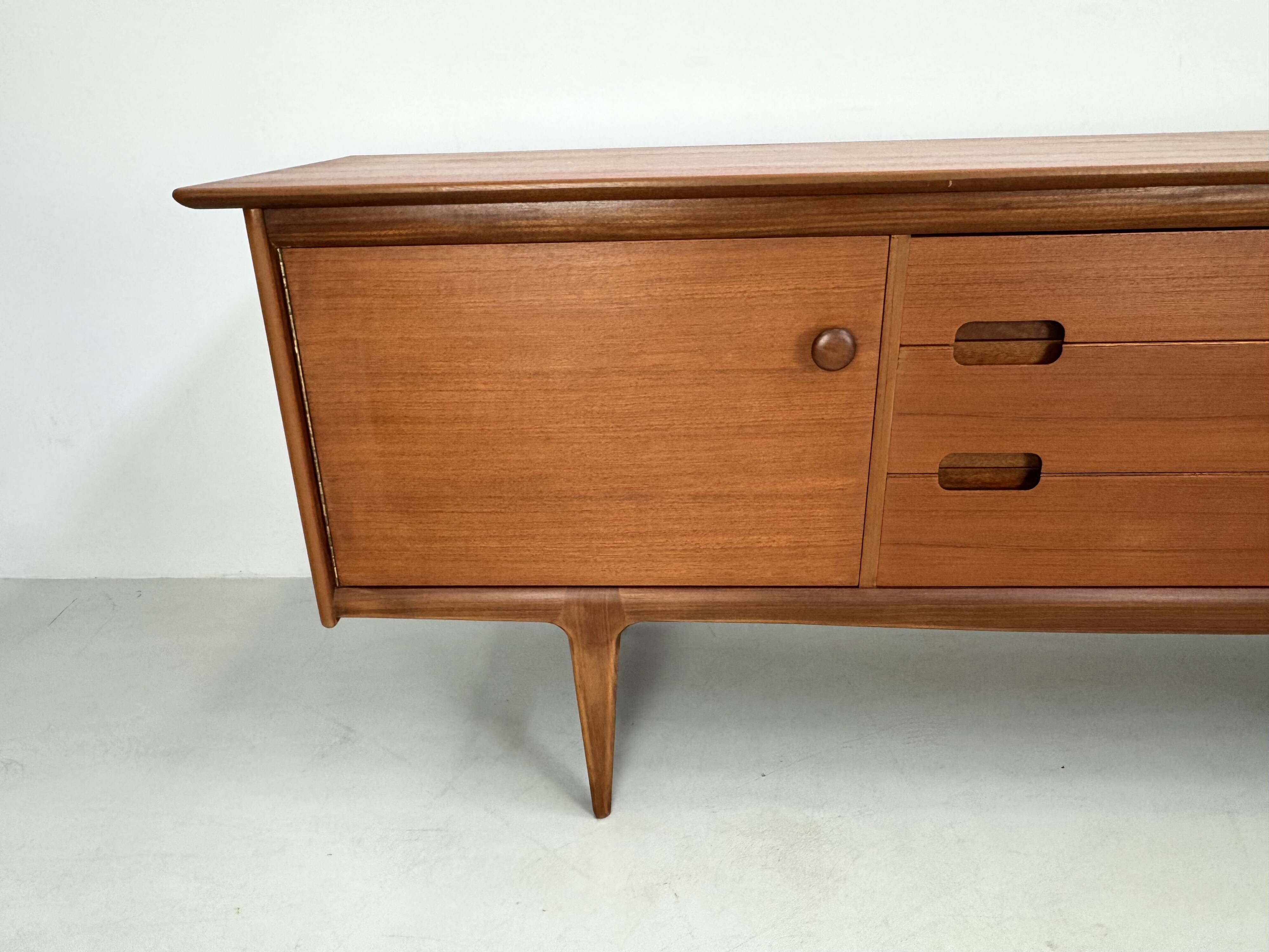 Vintage sideboard from Younger from the 1960s.