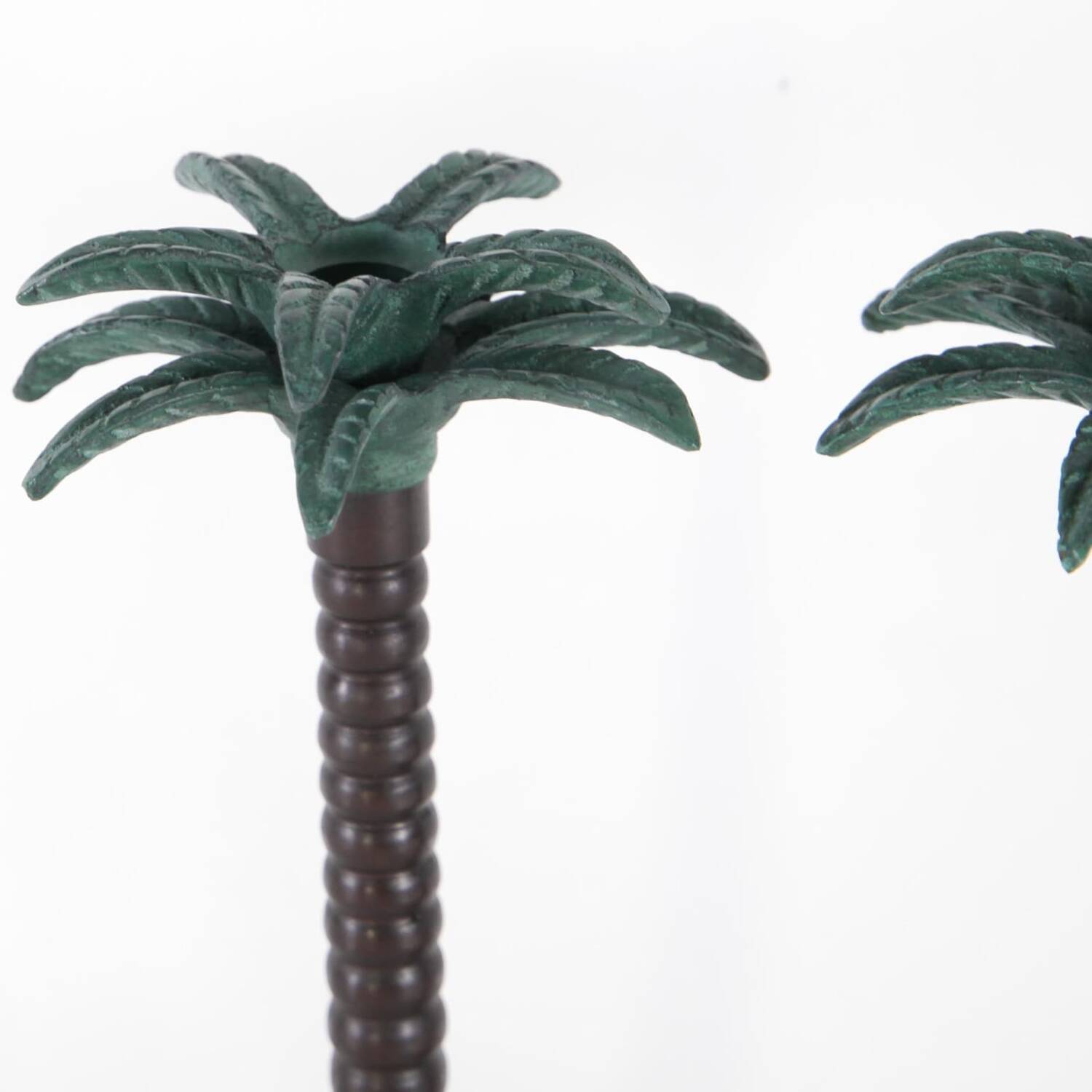 Lot de bougeoirs en laiton