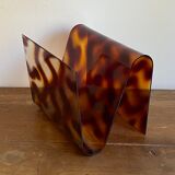 Plexiglas magazine holder