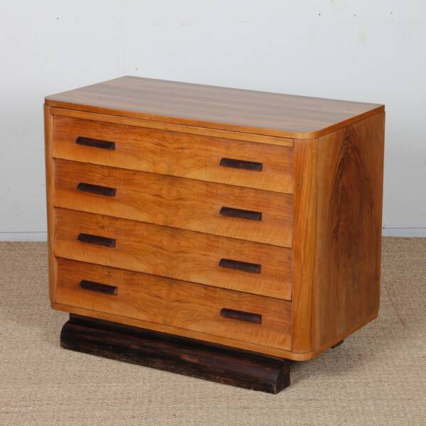 Walnut chest of drawers, 20th-century work