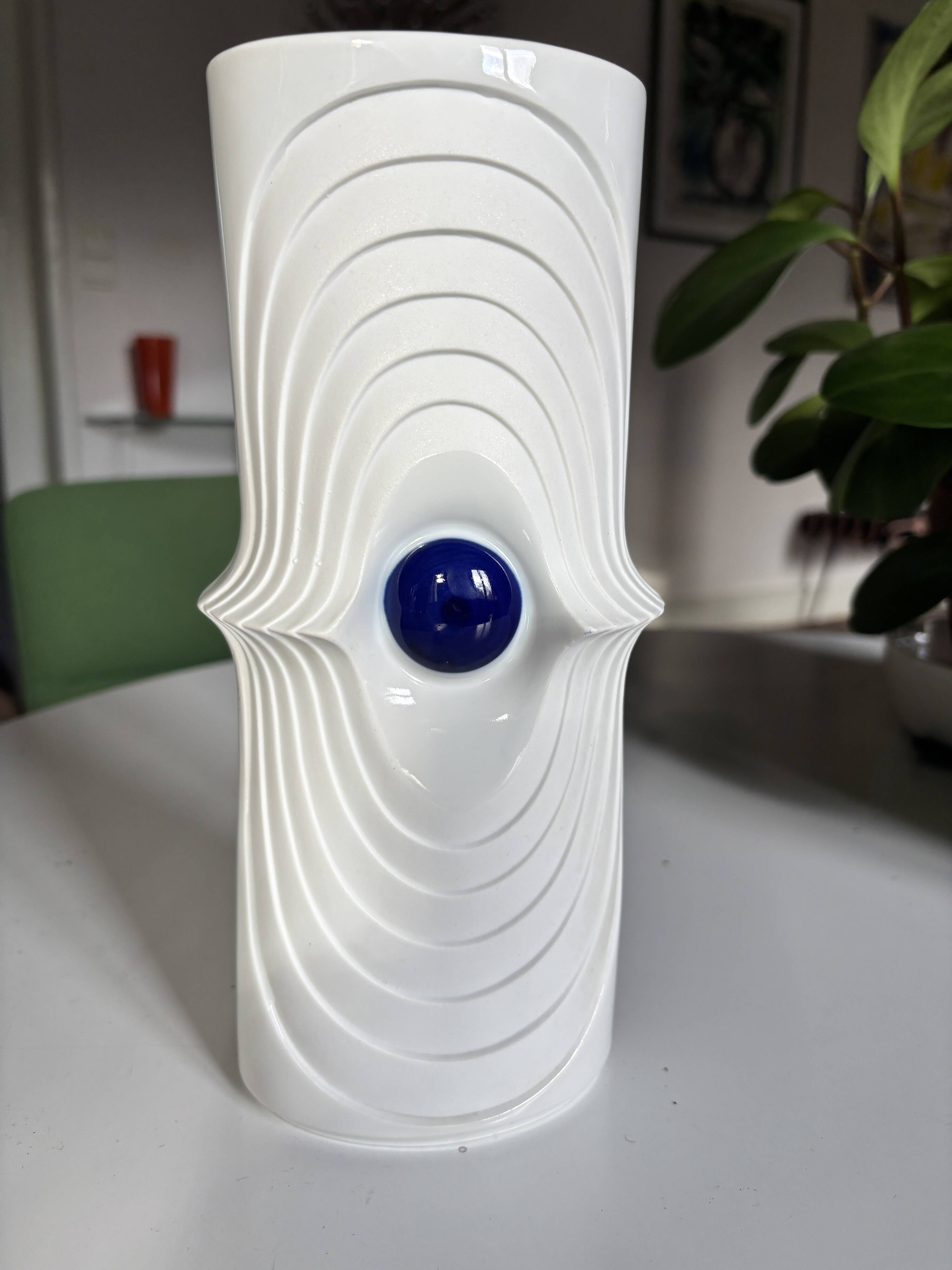 Rosenthal Bavaria vase in white porcelain, Germany 1960