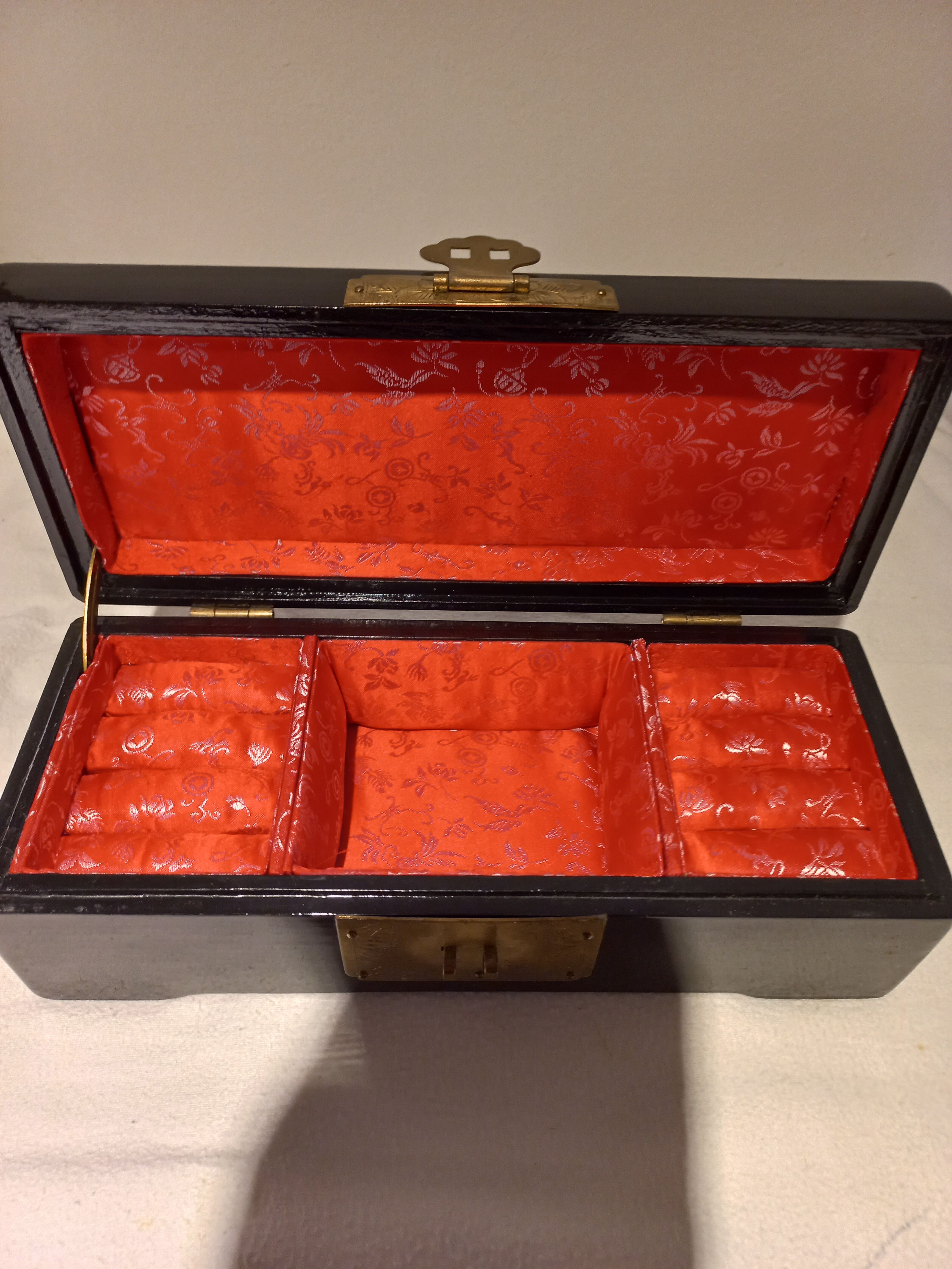 Chinese lacquer jewelry box