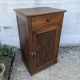 Parisian buffet with one door