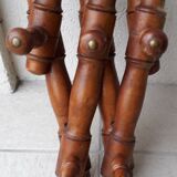 Extendable wooden coat rack