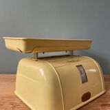 Vintage Yellow Testut scale, 1950s