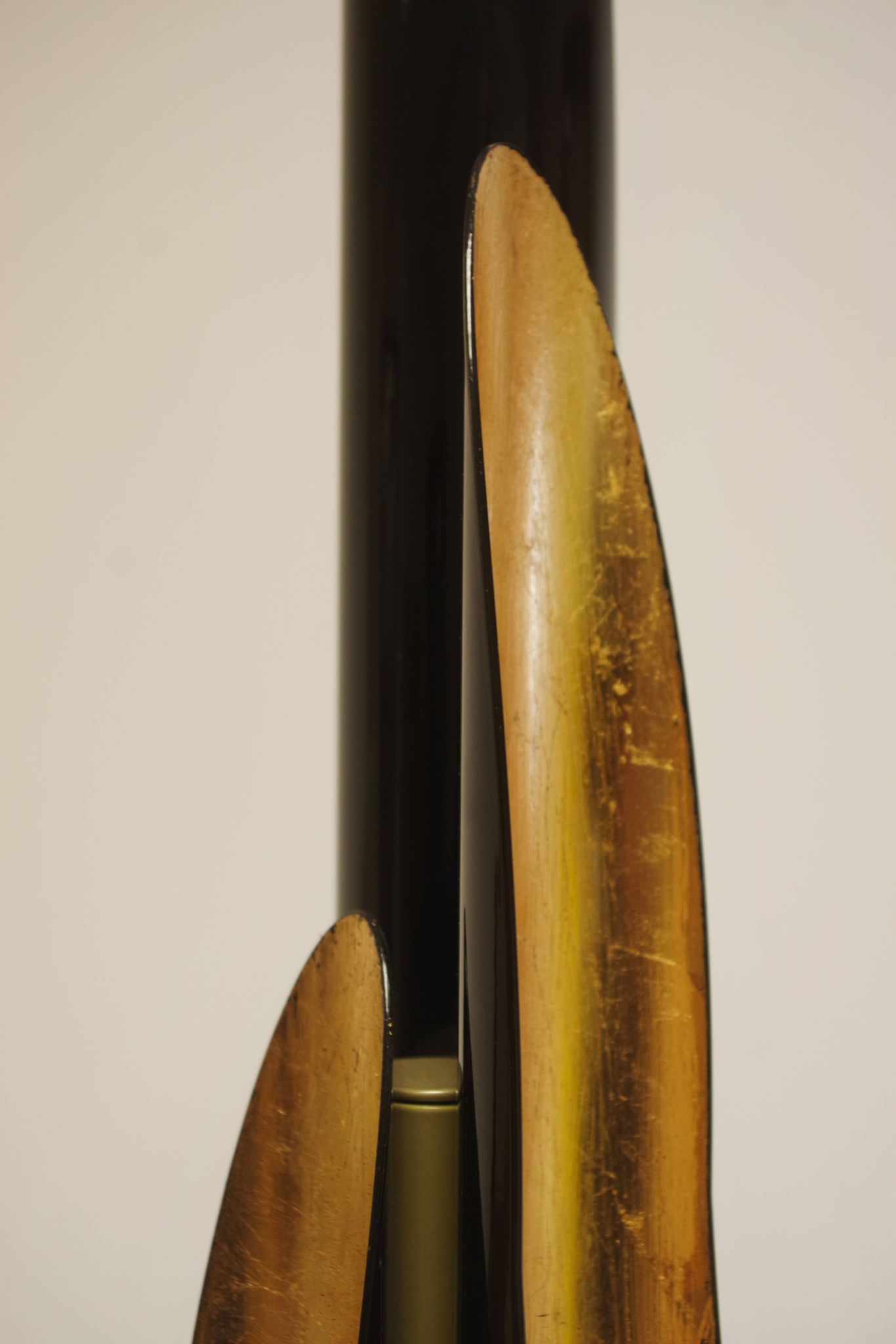 Lampadaire Coltrane - Éclairage de luxe moderne en laiton et noir mat