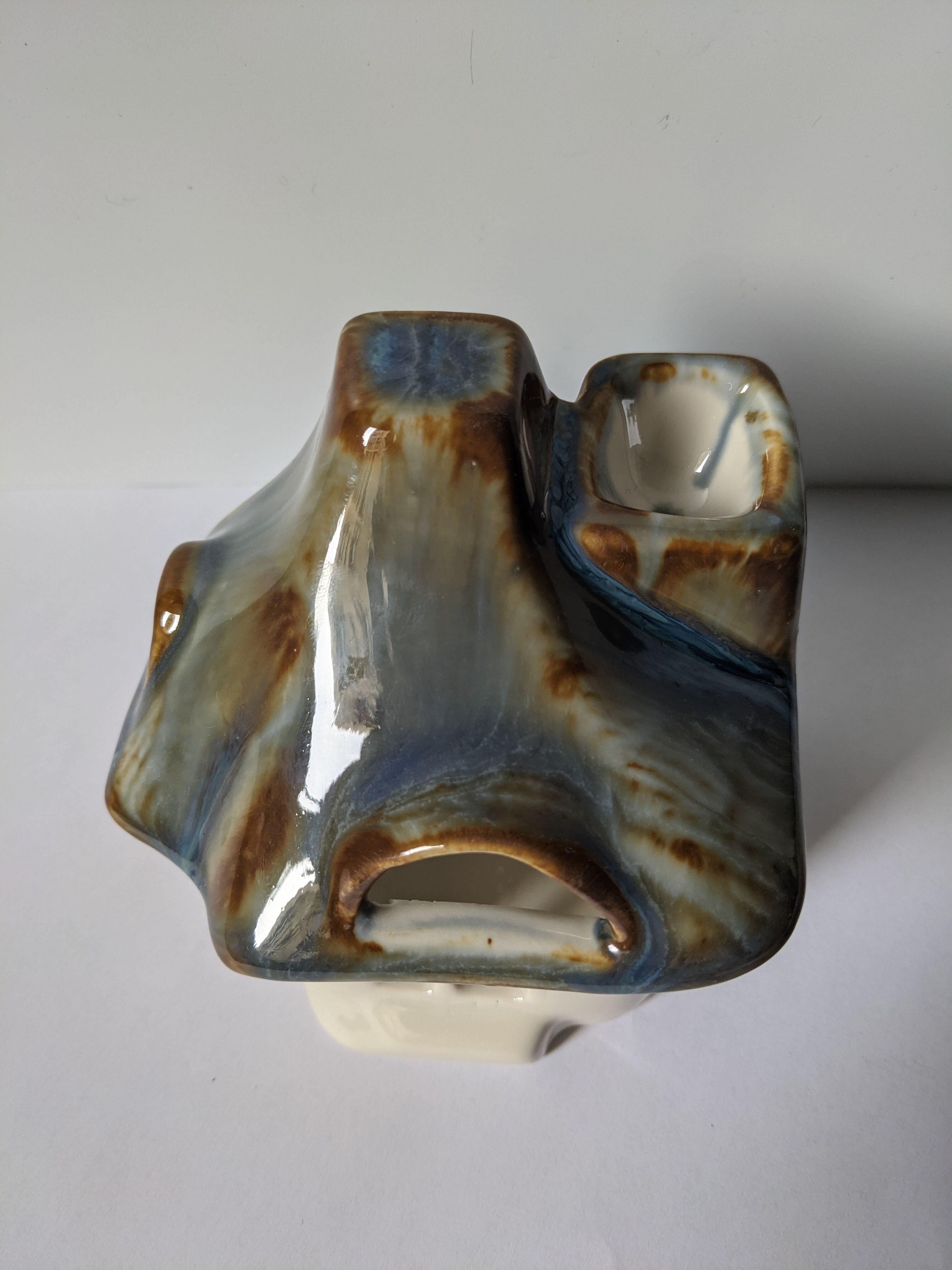 Blue and brown house-shaped photophore of Sandstone Cloud - H: 10cm