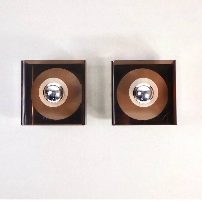 pair of 2 plexiglass wall lights, Disco model, by Jocelyne Trocmé, design 1970.