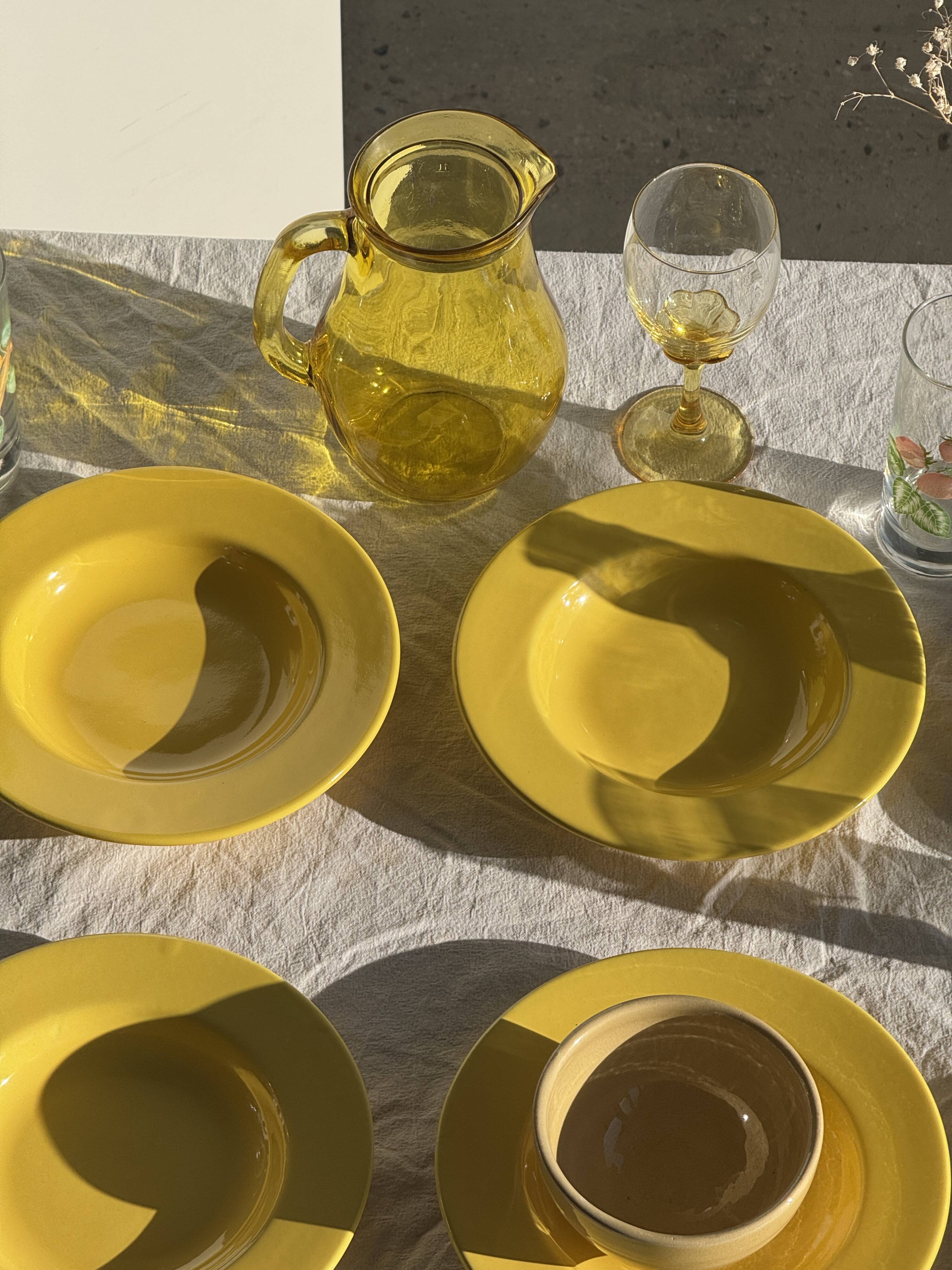 Set of 6 vintage yellow deep plates D22.5 H3.5