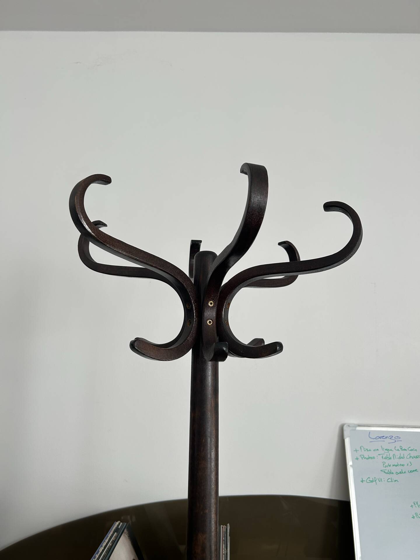 Baumann coat rack, swivelling parrot design from the 60s/70s in wood.
