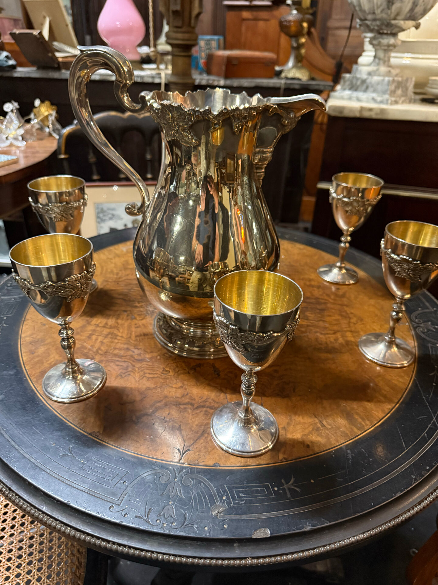 Carafe et 6 verres en métal argenté