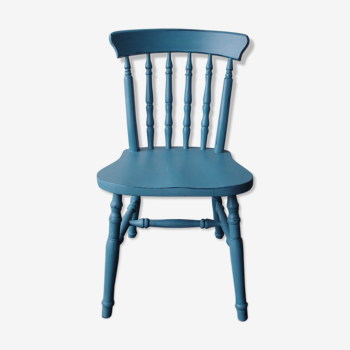 Chaise en bois bleu