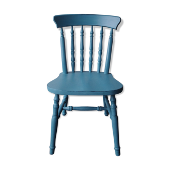 Chaise en bois bleu
