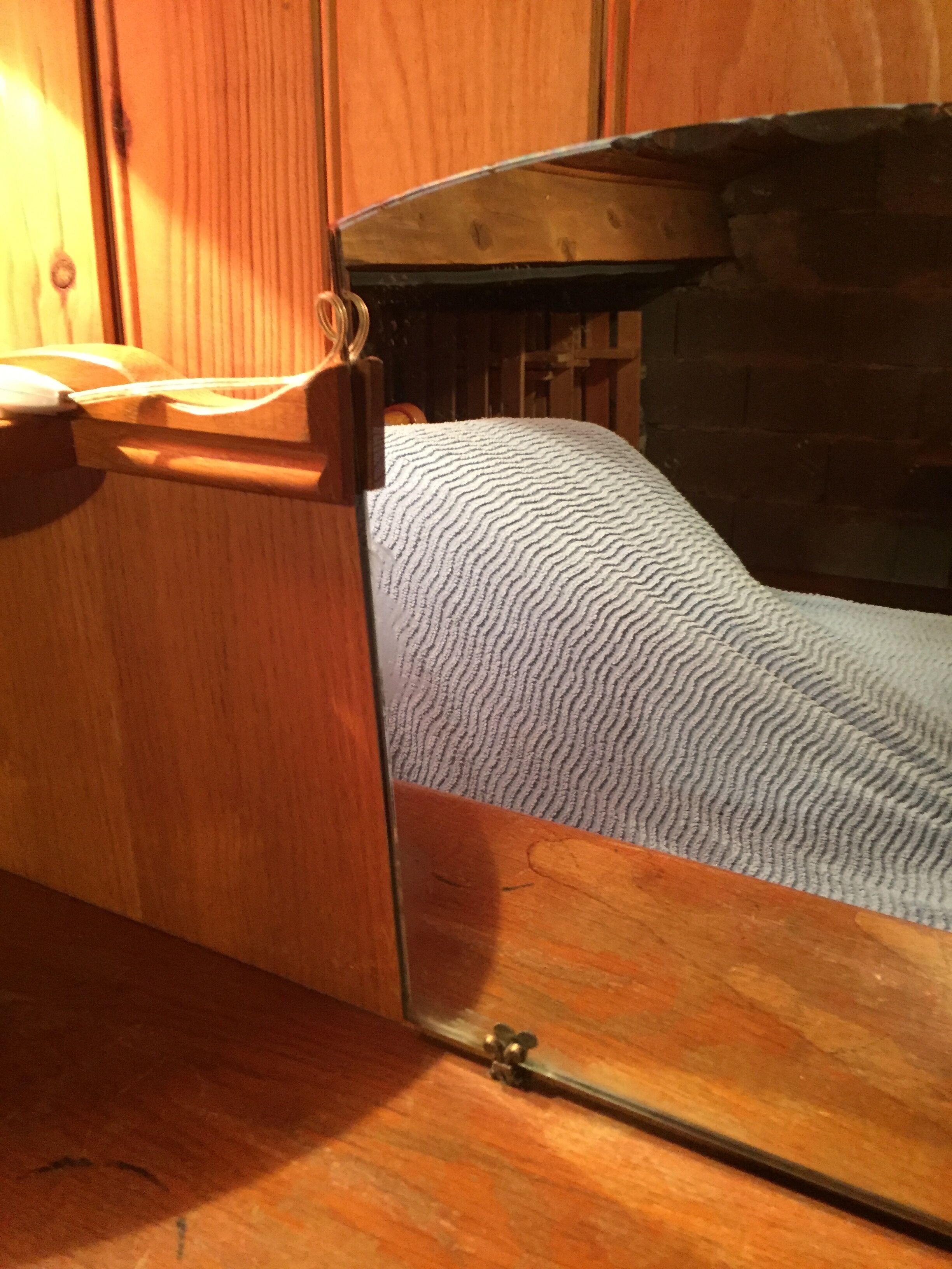 Cosy en bois vintage années 1960