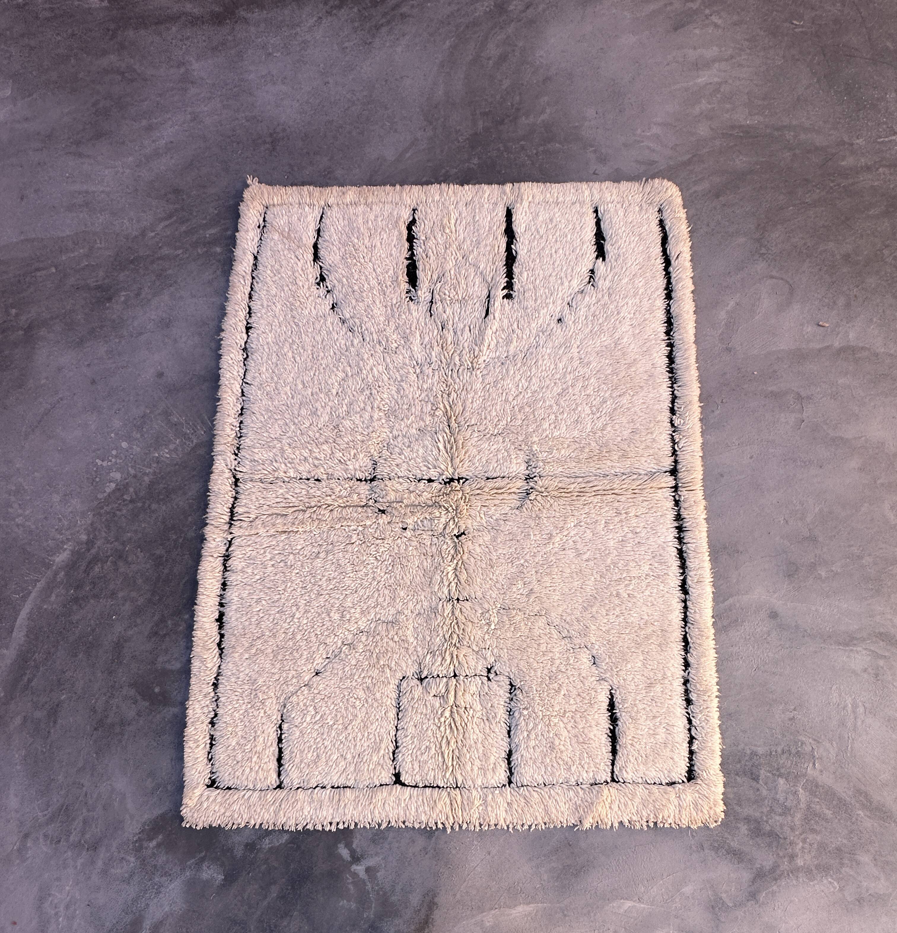 White Marmoucha Moroccan rug - 200 x 148 cm