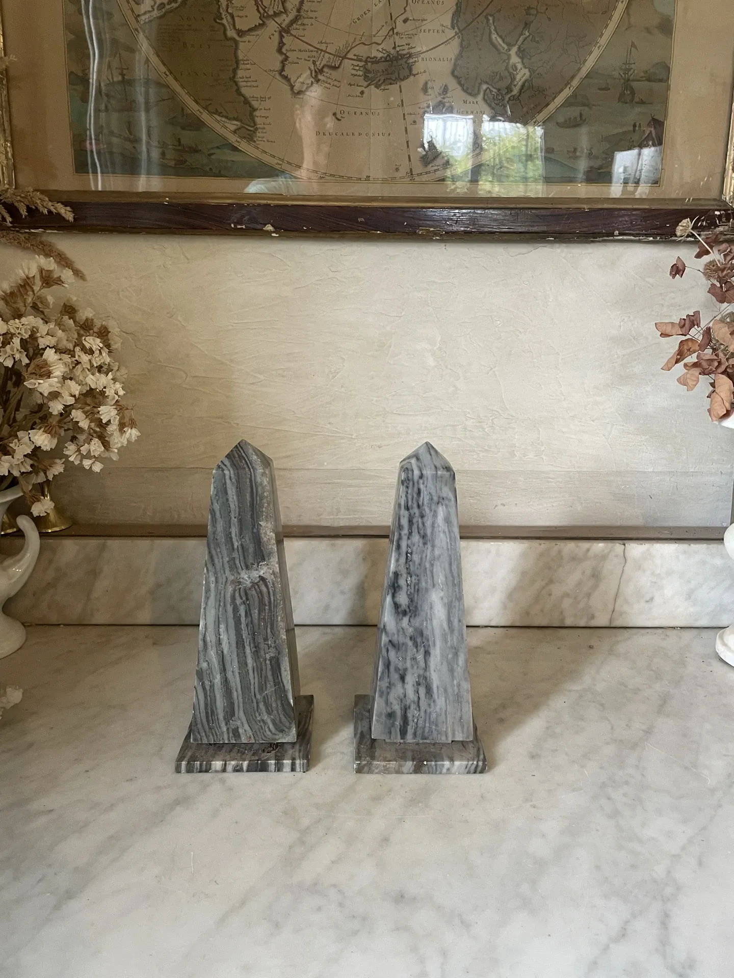 pair of obelisk bookends in grey/brown marble Art Deco style