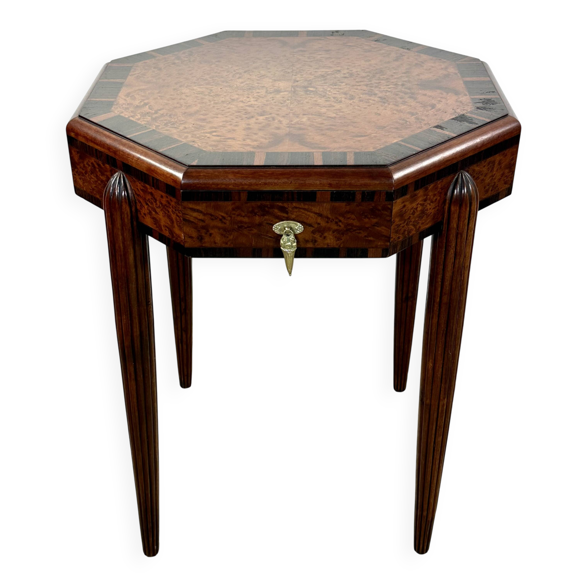 Art Deco gueridon in walnut burl marquetry, 1930.