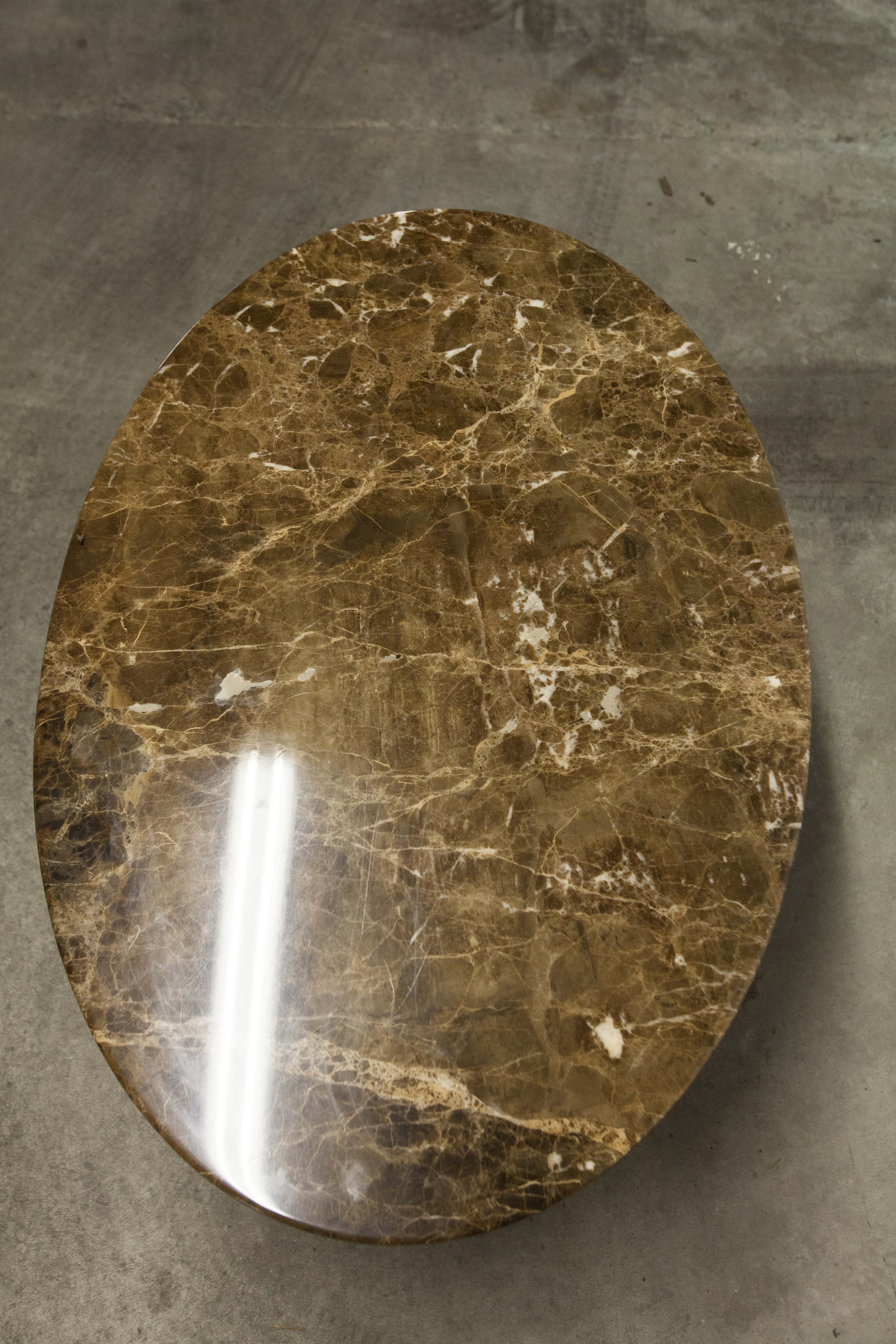 Oval coffee table by Eero Saarinen for Knoll