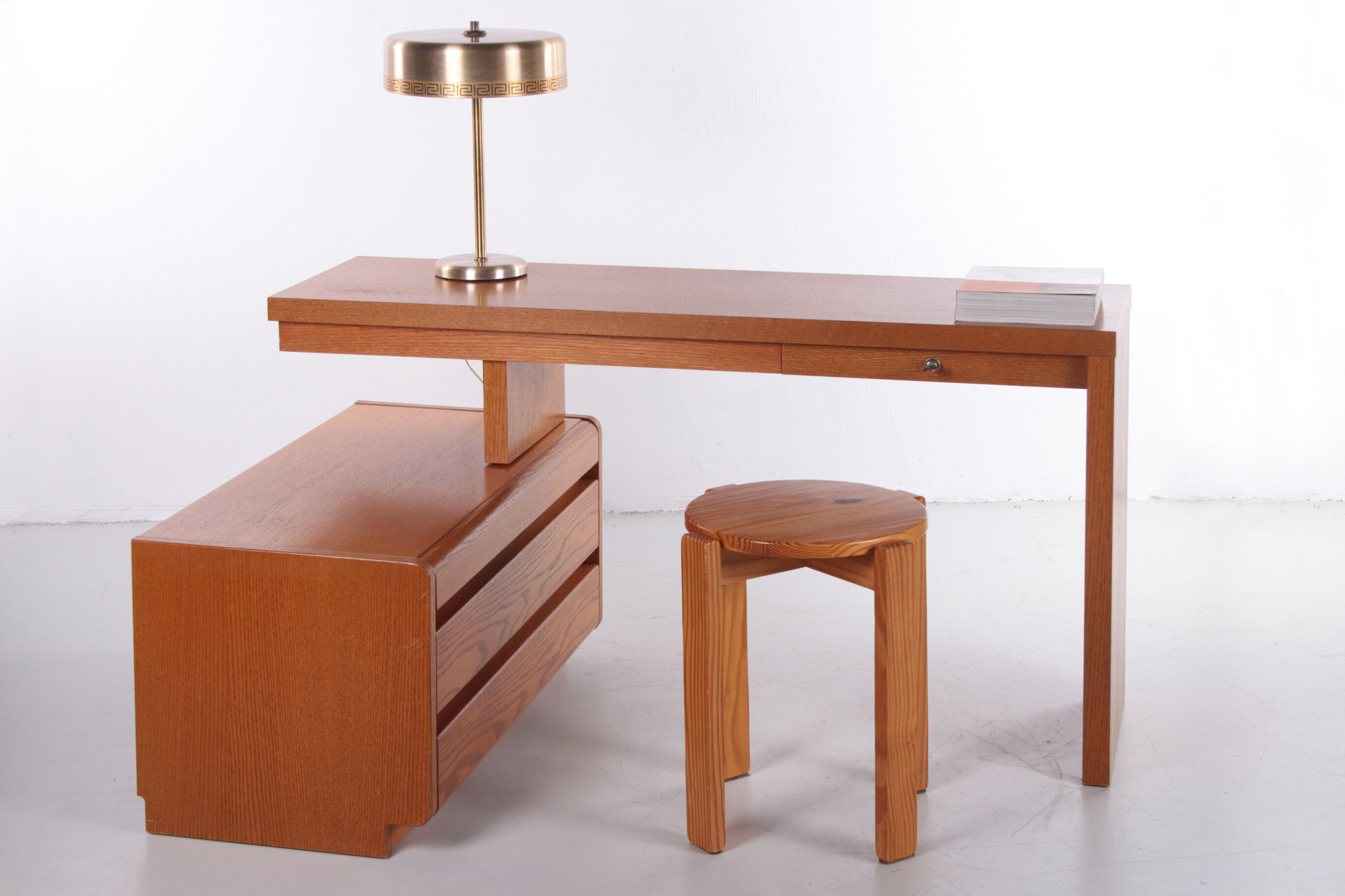 Bureau réglable en bois clair Moser