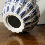 Chinese porcelain lamp